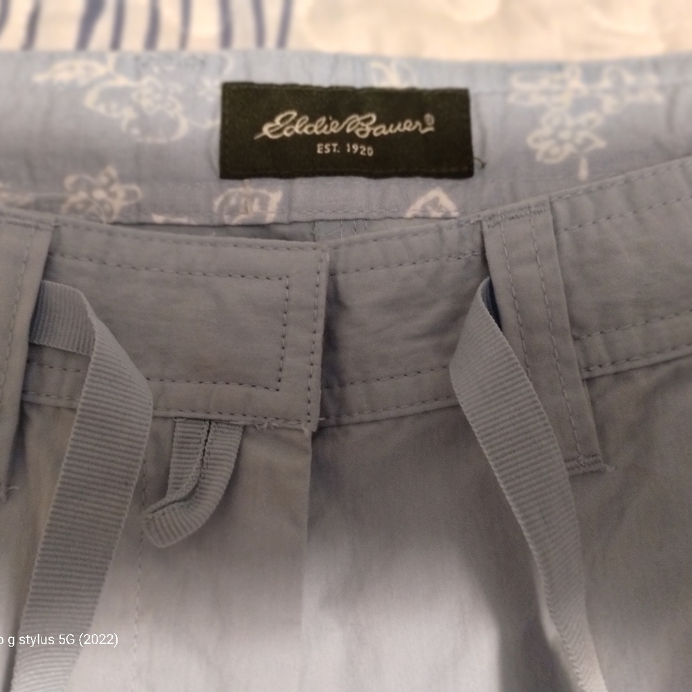 Eddie Bauer Women's lightweight Chambray Capris Below Knee Drawstring